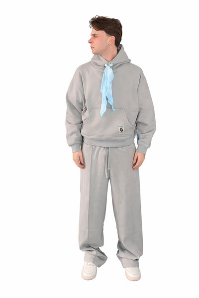 tuta grigia minimal bandana